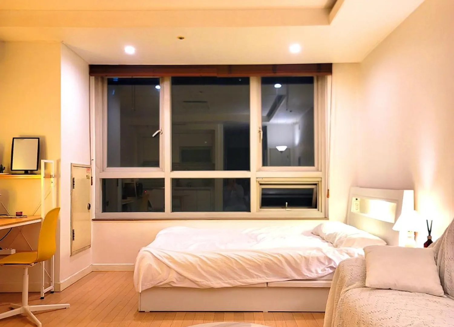 A Comfortable Gangnam House In The City Center Seoul