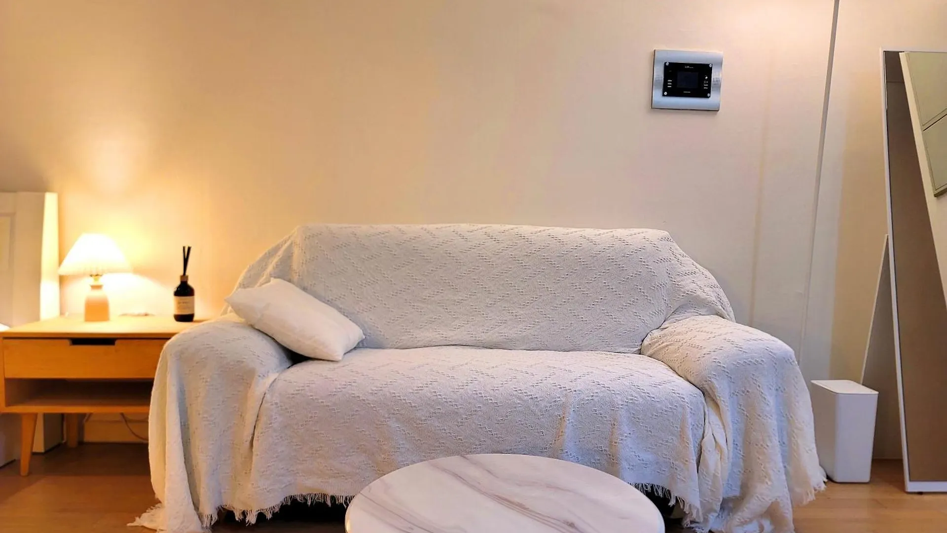 A Comfortable Gangnam House In The City Center Seoul South Korea